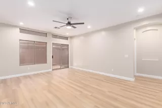 Photo #4: 6599600 Listing