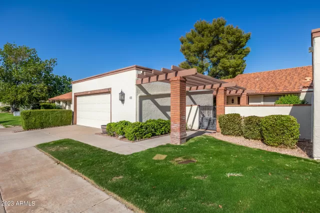 MLS: 6599703 Condo For Sale