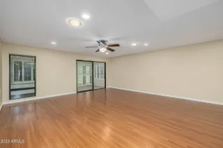 Photo #6: 6599703 Listing