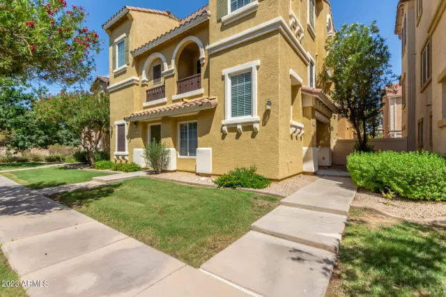 MLS: 6600279 Condo For Sale