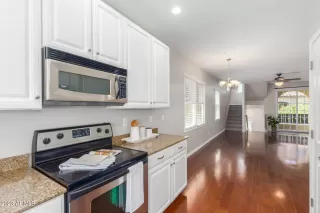 Photo #4: 6600279 Listing