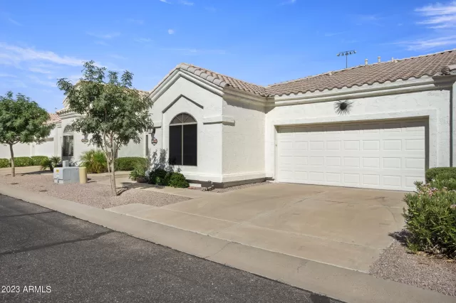 MLS: 6600365 Condo For Sale