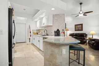 Photo #2: 6600365 Listing