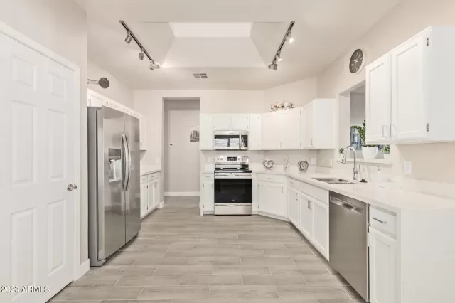 MLS: 6600419 Condo For Sale