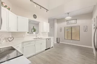 Photo #3: 6600419 Listing 