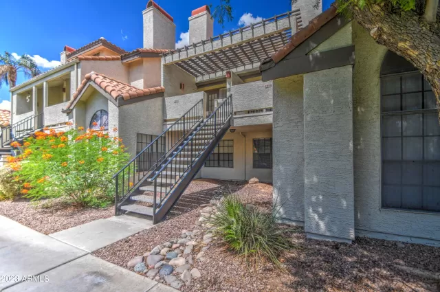 MLS: 6600638 Condo For Sale