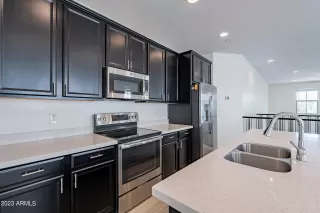 Photo #2: 6600659 Listing