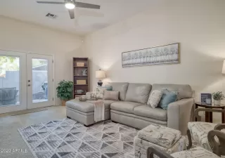 Photo #5: 6600757 Listing 