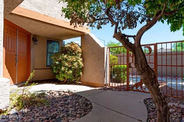 MLS: 6601014 Condo For Sale