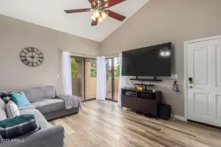 Photo #2: 6601247 Listing