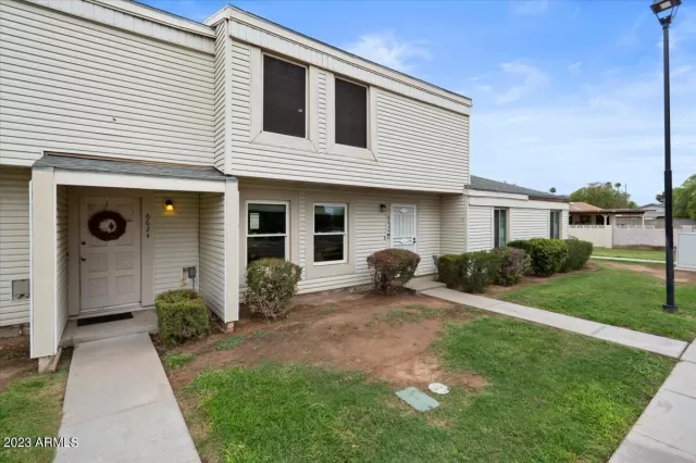 MLS: 6601280 Condo For Sale