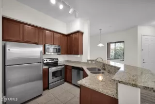 Photo #5: 6601299 Listing