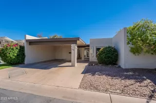 Click for more information on MLS # 6601563 : 995 W OAKLAND STREET More Details about MLS # 6601563 : 995 W OAKLAND STREET
