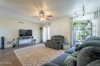 Photo #4: 6601563 Listing