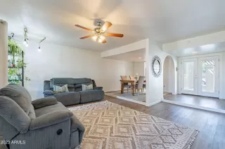 Photo #6: 6601563 Listing