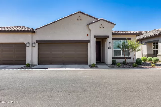 MLS: 6602140 Condo For Sale