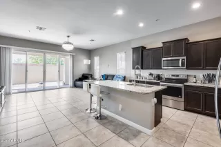 Photo #5: 6602140 Listing