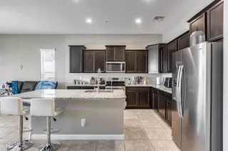 Photo #6: 6602140 Listing