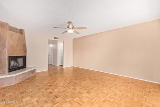 Photo #5: 6602227 Listing