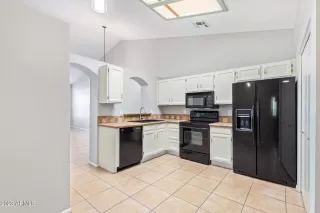 Photo #2: 6602348 Listing