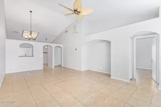 Photo #6: 6602348 Listing