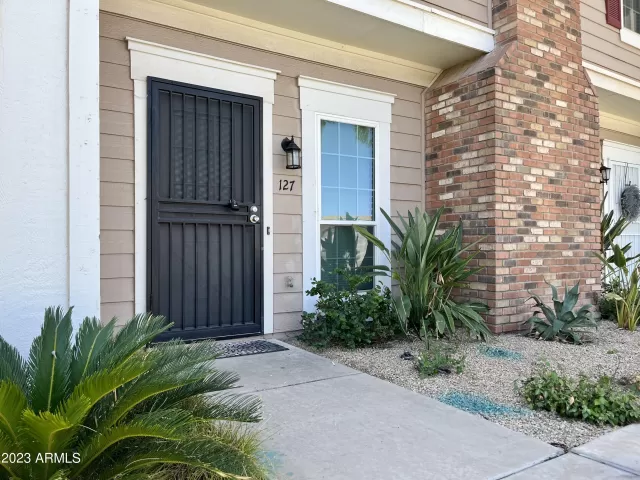 MLS: 6602554 Condo For Sale