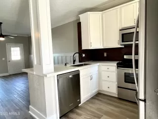 Photo #6: 6602554 Listing