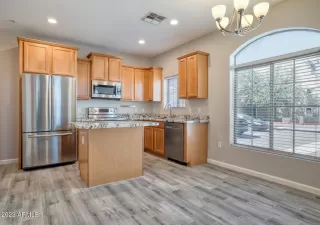 Photo #1: 6602702 Listing 