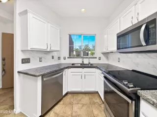 Photo #5: 6602977 Listing 