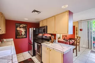 Photo #5: 6603576 Listing