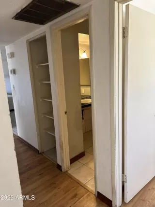 Photo #4: 6603755 Listing