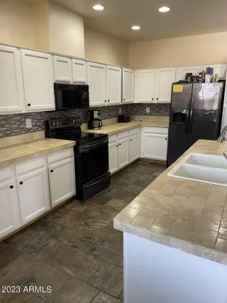 Photo #3: 6603897 Listing