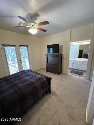 Photo #5: 6603897 Listing