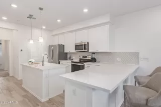 Photo #2: 6604744 Listing 