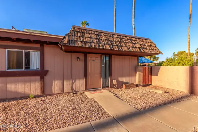 MLS: 6604795 Condo For Sale