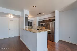 Photo #6: 6605289 Listing