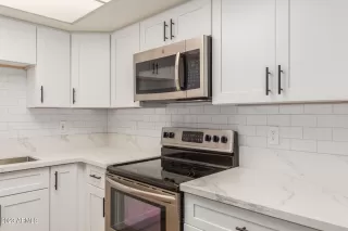 Photo #5: 6605559 Listing