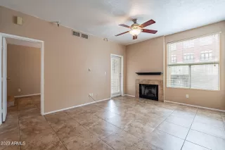 Photo #6: 6605617 Listing