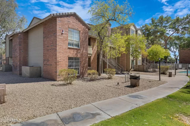 MLS: 6605730 Condo For Sale