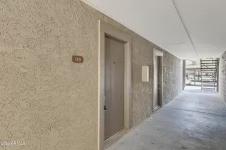 Photo #4: 6605730 Listing