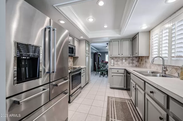 MLS: 6605969 Condo For Sale