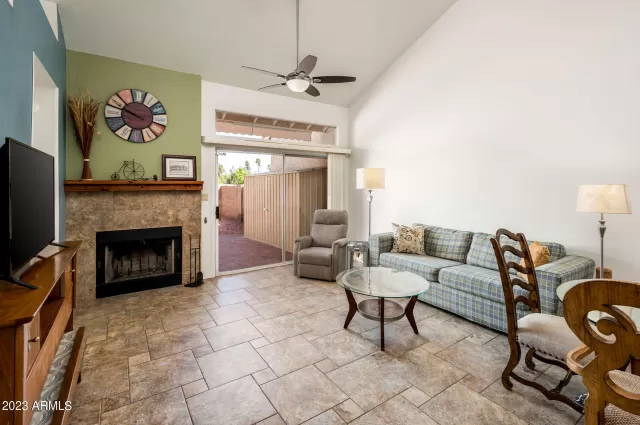 MLS: 6605972 Condo For Sale