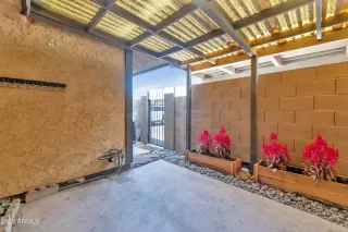 Photo #5: 6606417 Listing