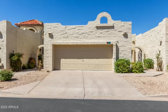 MLS: 6606435 Condo For Sale