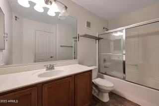 Photo #6: 6606453 Listing