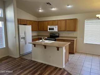 Photo #2: 6606454 Listing 