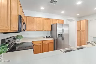 Photo #2: 6606554 Listing 