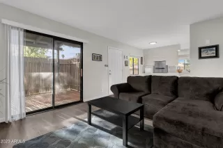 Photo #5: 6606570 Listing 