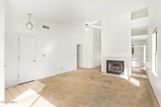 Photo #5: 6606895 Listing