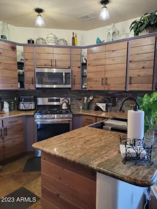 Photo #2: 6607283 Listing 